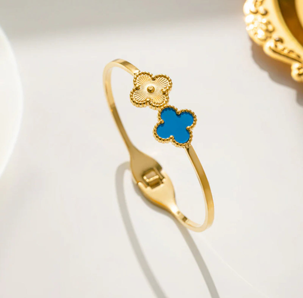 Gold Plated clover bangle😻*message me for color!*